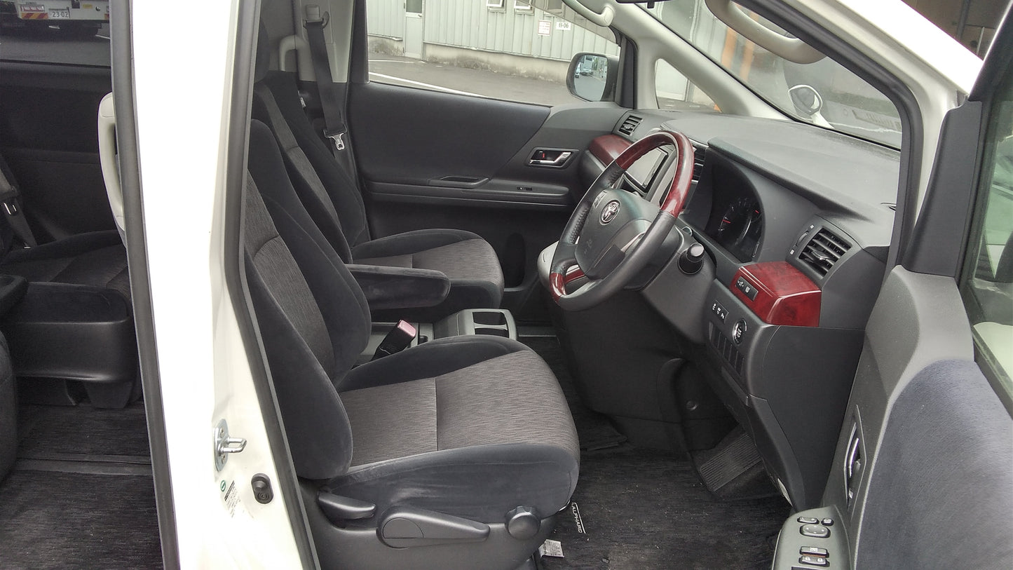 803. Toyota Alphard 240S 2008