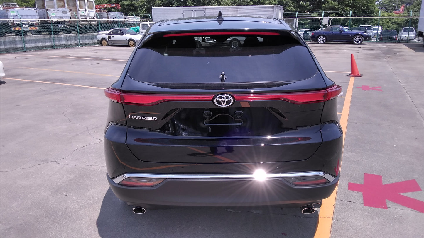 817. Toyota Harrier Z 2020