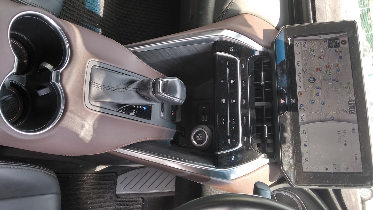 817. Toyota Harrier Z 2020