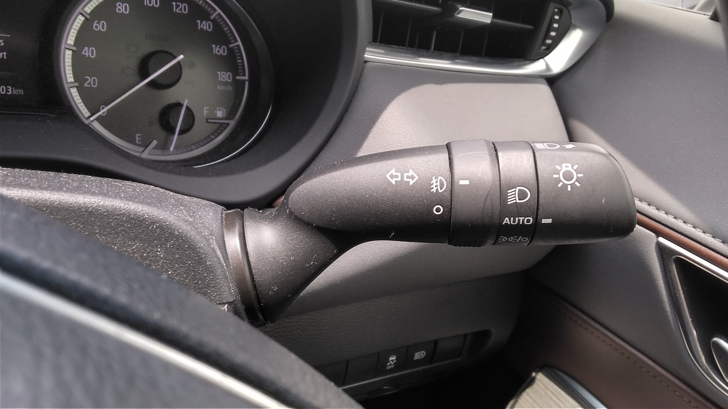 817. Toyota Harrier Z 2020