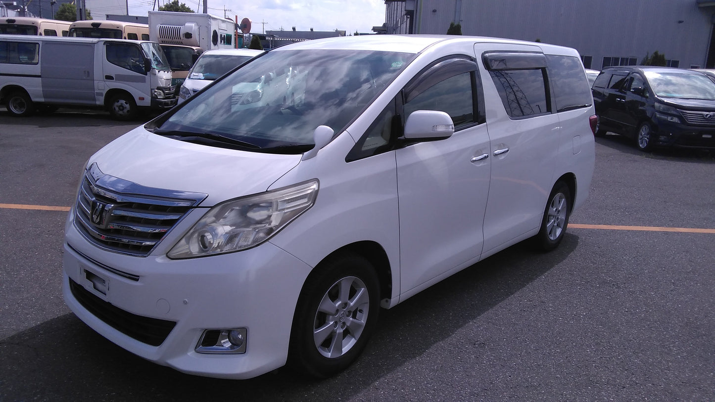 820. Toyota Alphard 240X 2012