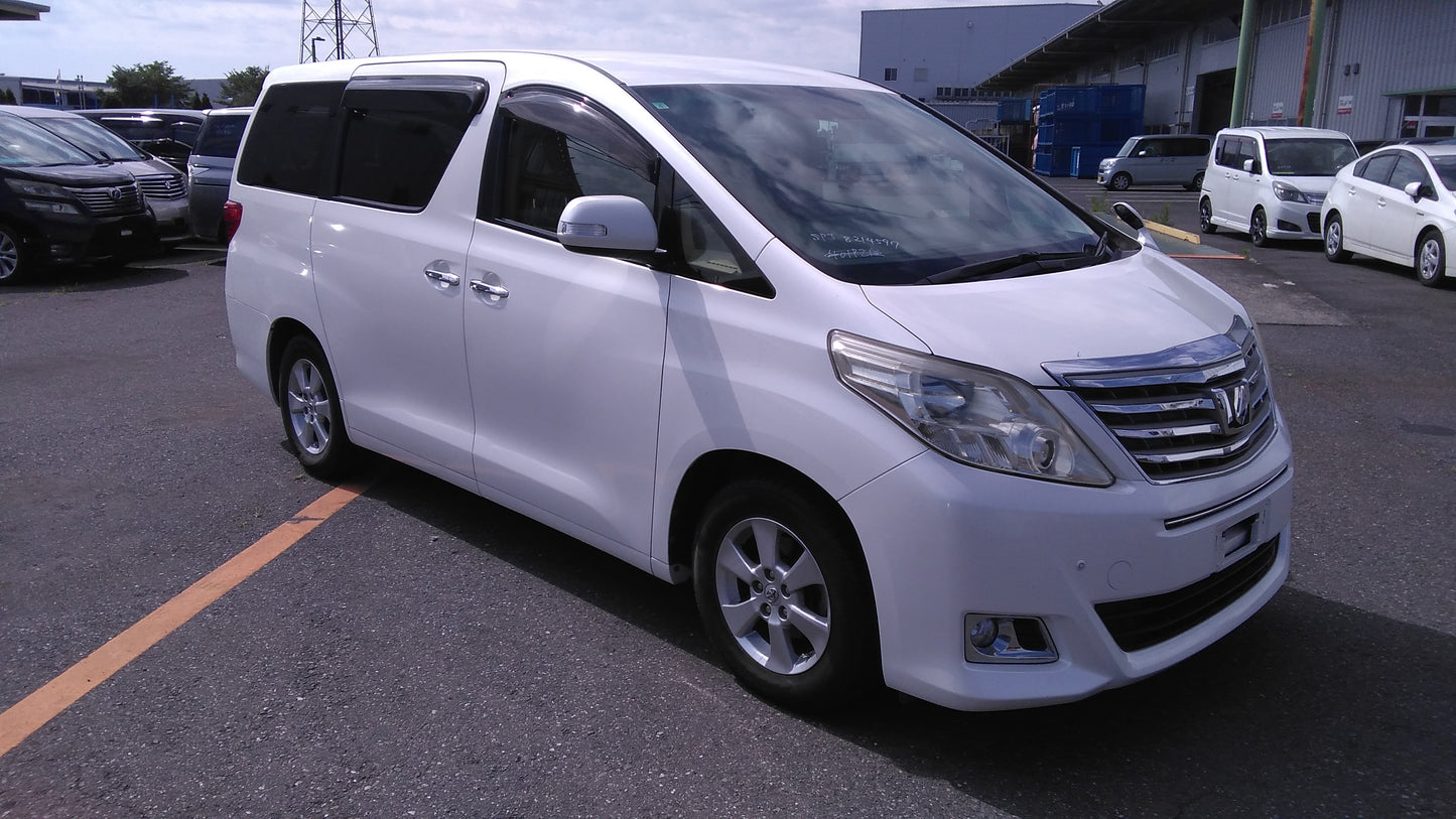 820. Toyota Alphard 240X 2012