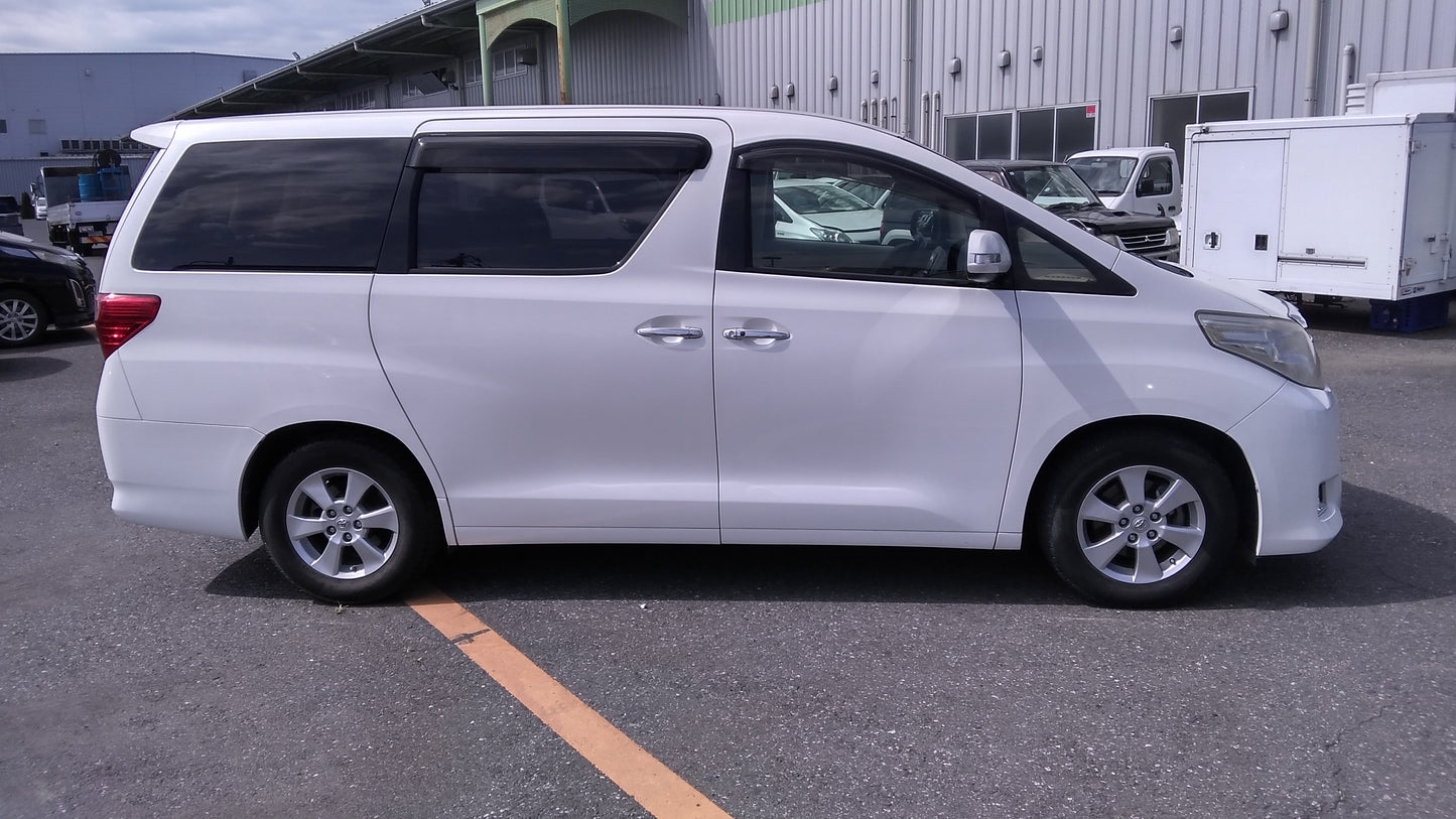 820. Toyota Alphard 240X 2012