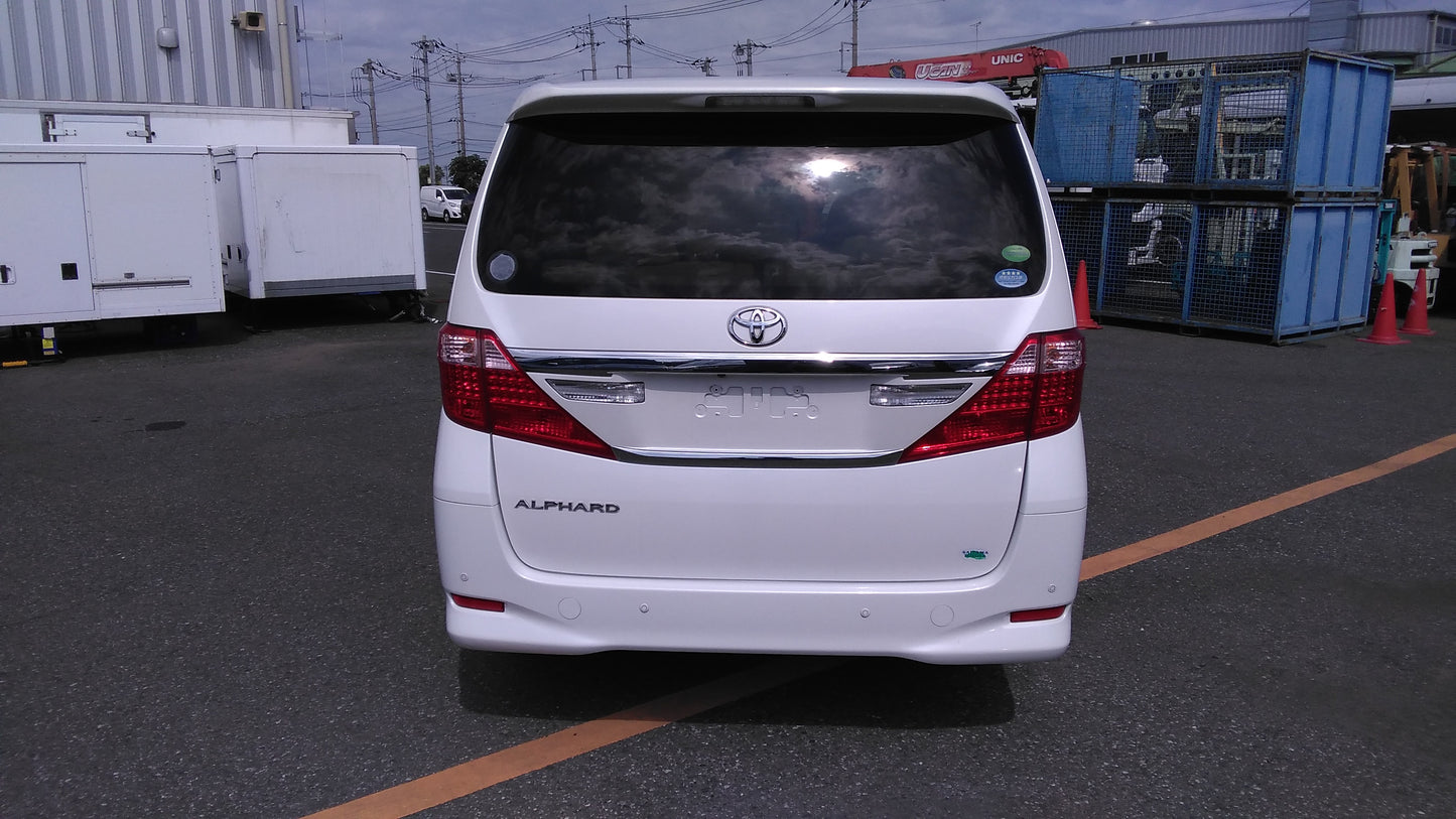820. Toyota Alphard 240X 2012