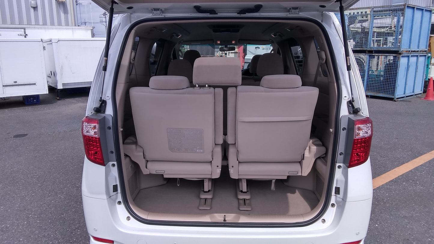 820. Toyota Alphard 240X 2012