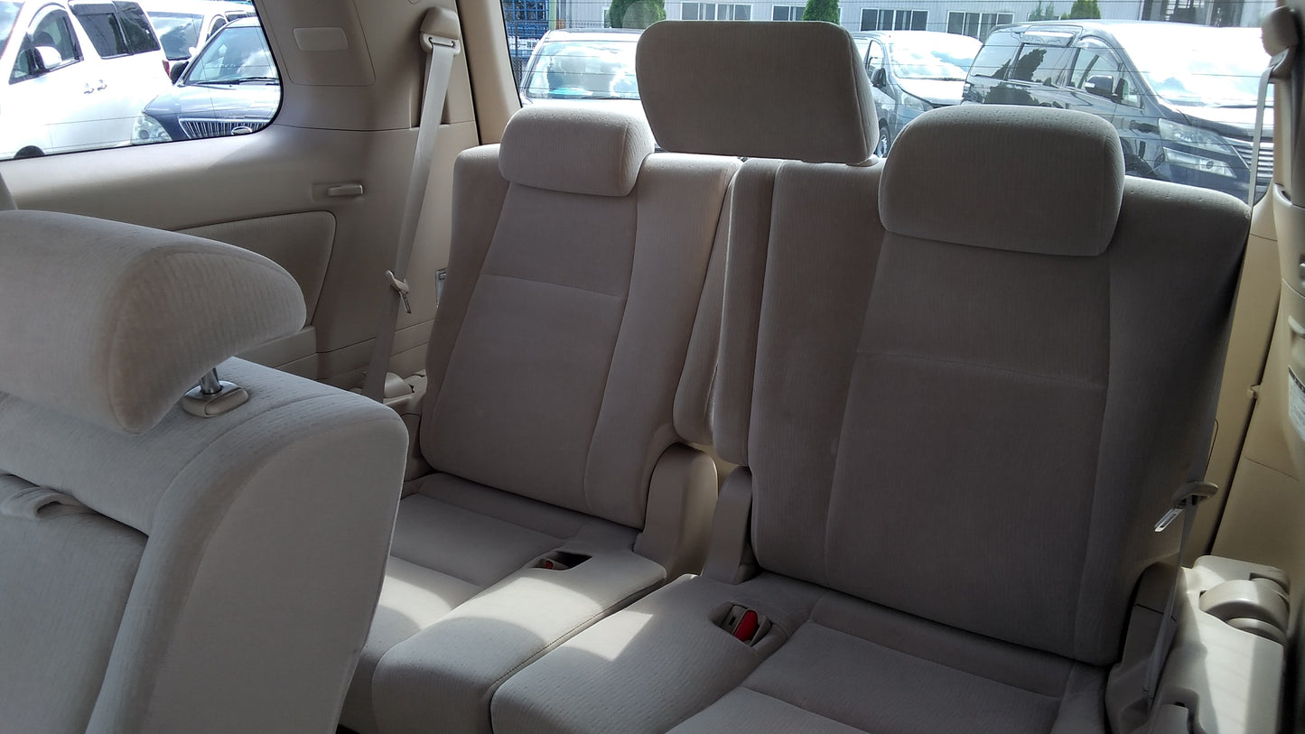 820. Toyota Alphard 240X 2012