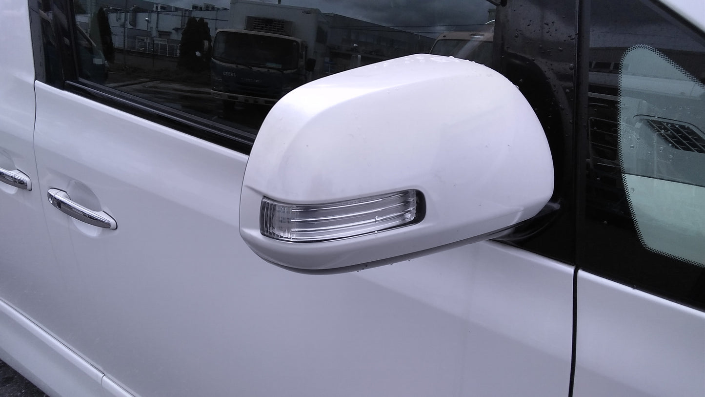 822. Toyota Alphard 240S 2008