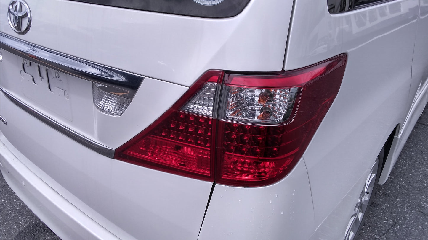 822. Toyota Alphard 240S 2008