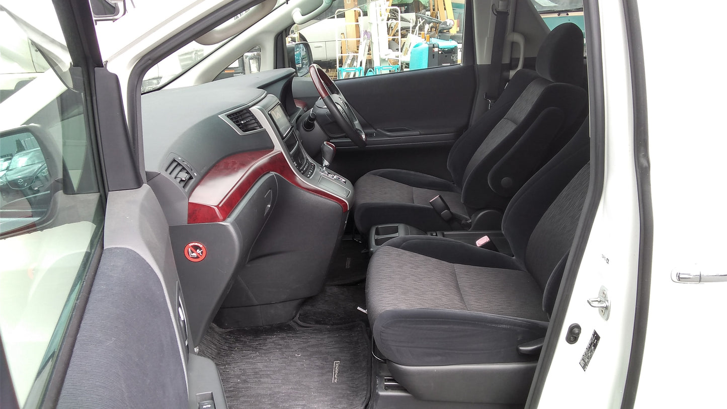 822. Toyota Alphard 240S 2008