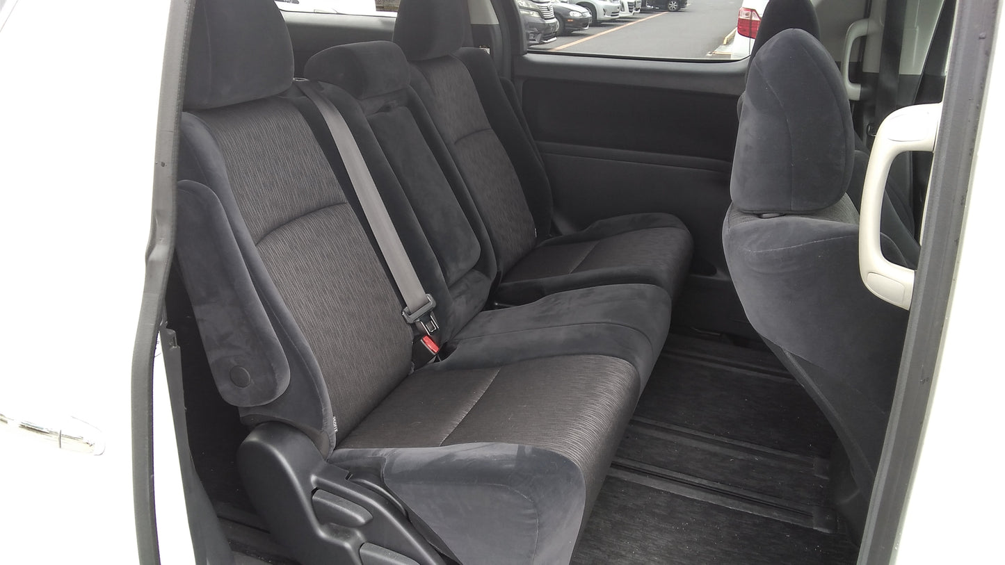 822. Toyota Alphard 240S 2008