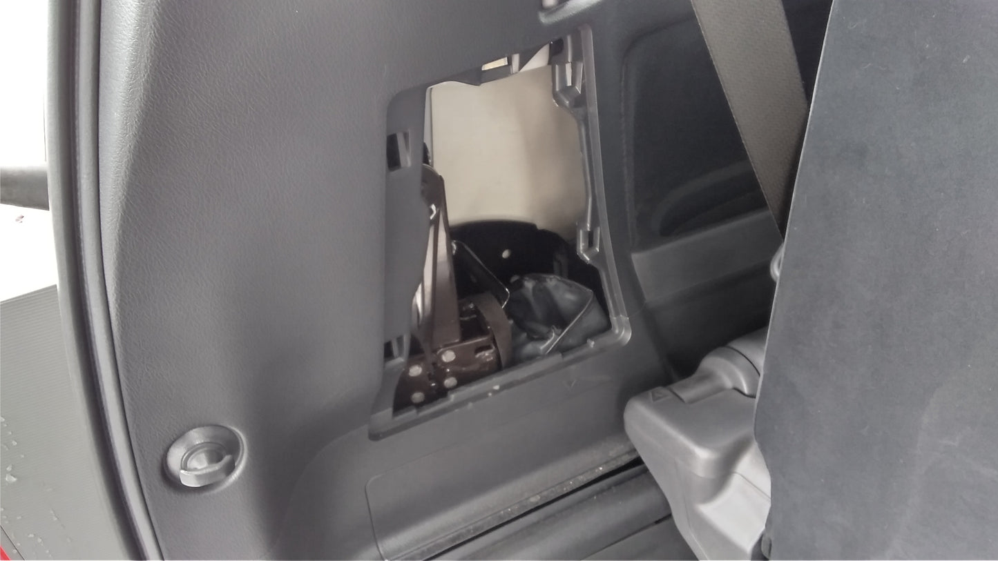 822. Toyota Alphard 240S 2008