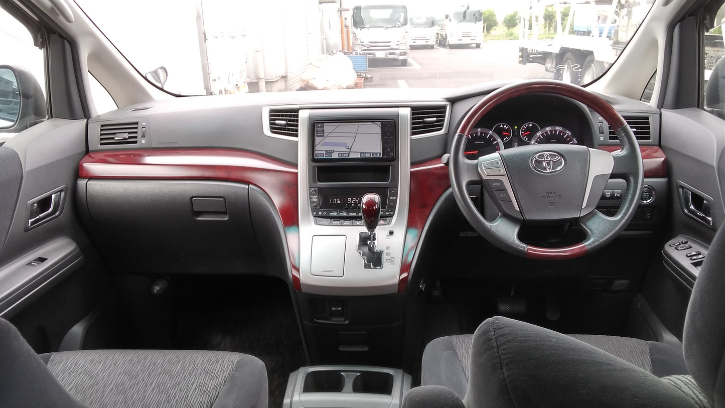 822. Toyota Alphard 240S 2008