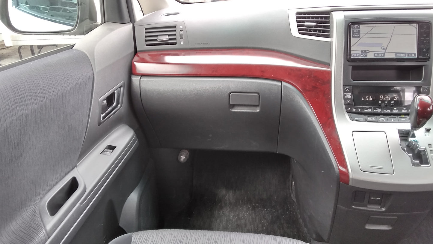 822. Toyota Alphard 240S 2008