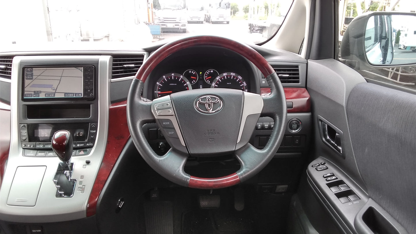 822. Toyota Alphard 240S 2008