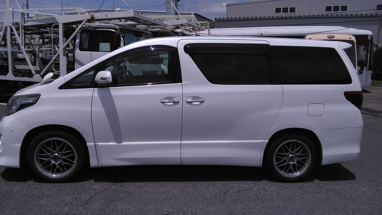821. Toyota Alphard 240S 2008