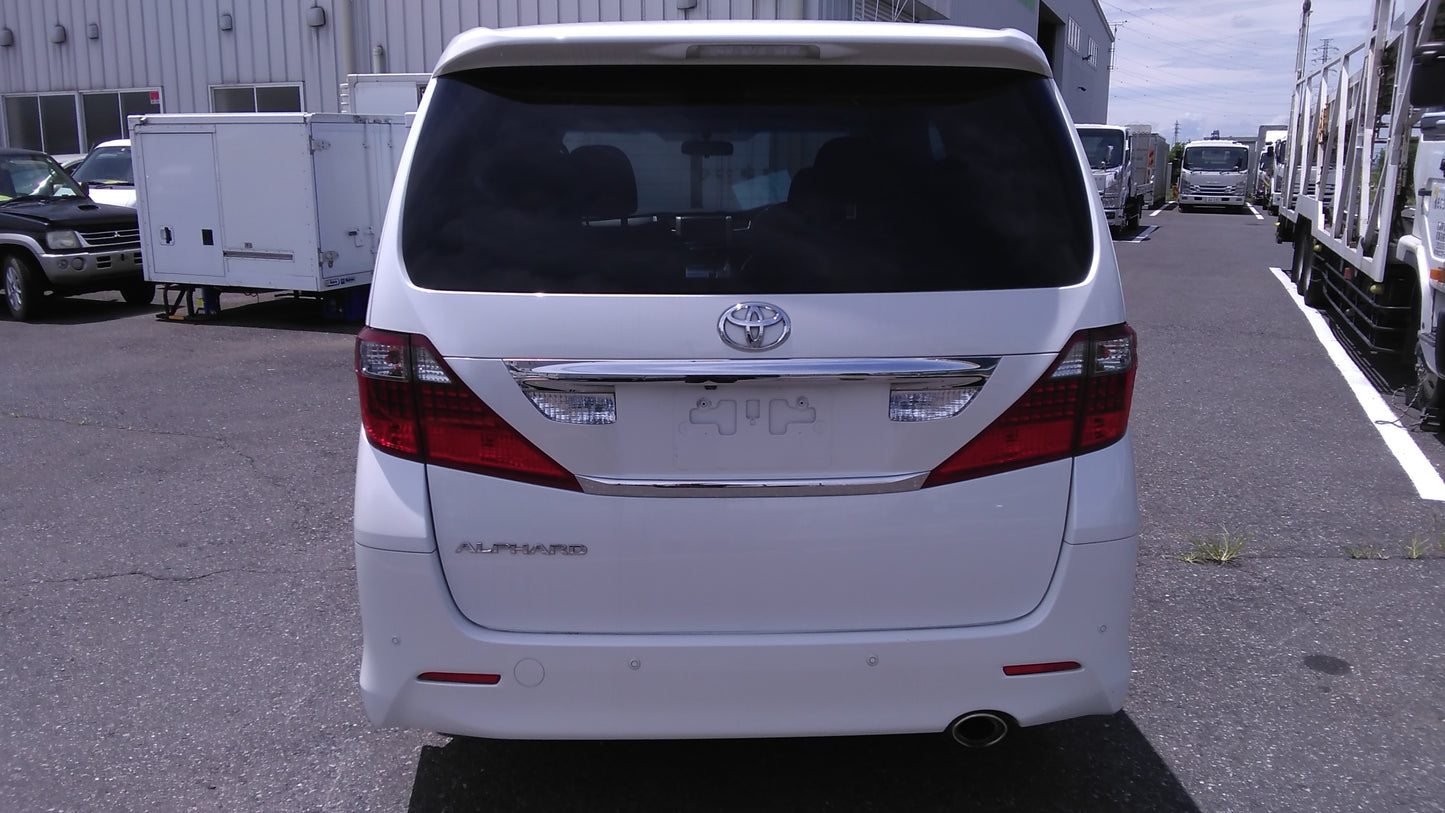 821. Toyota Alphard 240S 2008