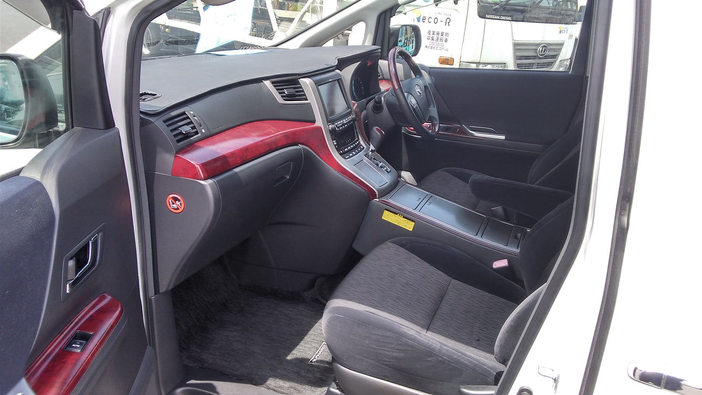 821. Toyota Alphard 240S 2008