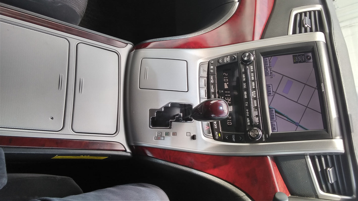 821. Toyota Alphard 240S 2008
