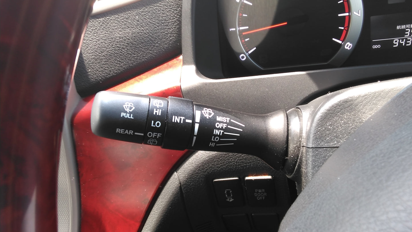 821. Toyota Alphard 240S 2008