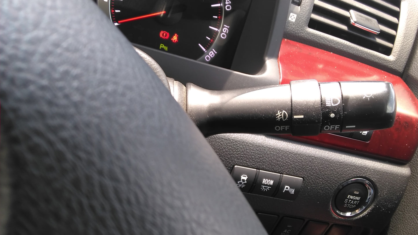 821. Toyota Alphard 240S 2008