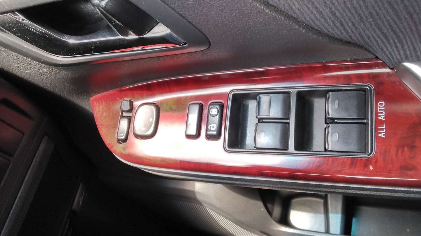 821. Toyota Alphard 240S 2008