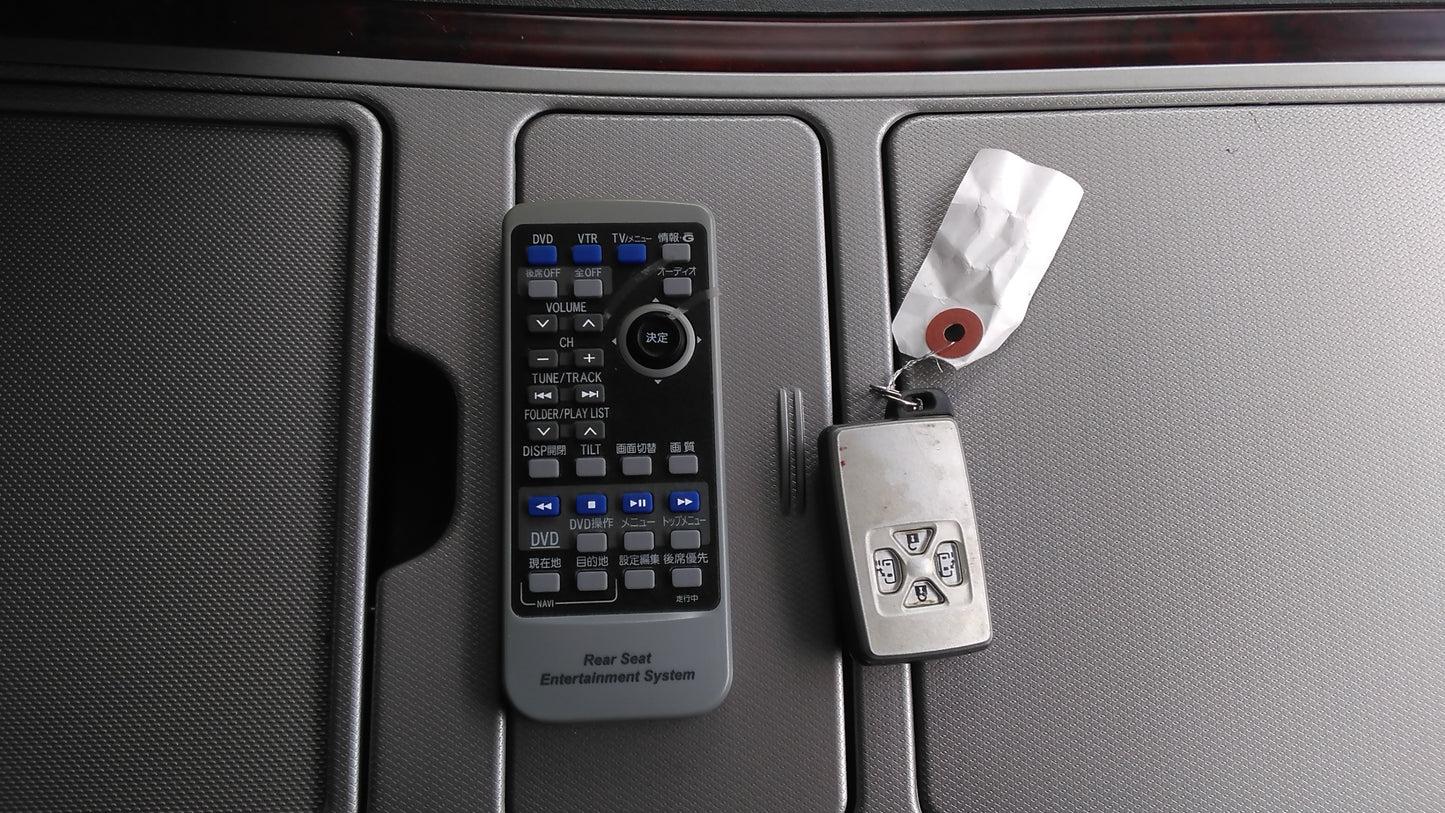 821. Toyota Alphard 240S 2008