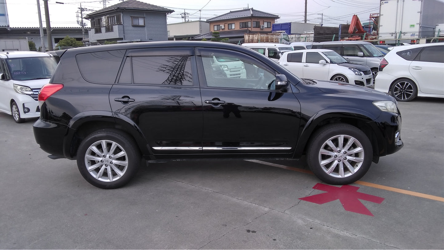 824. Toyota Vanguard 240S S-PKG 2012