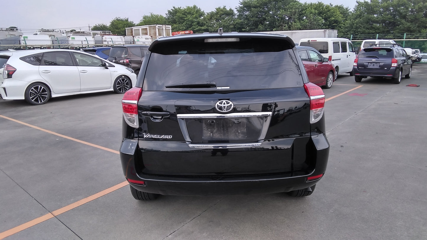 824. Toyota Vanguard 240S S-PKG 2012