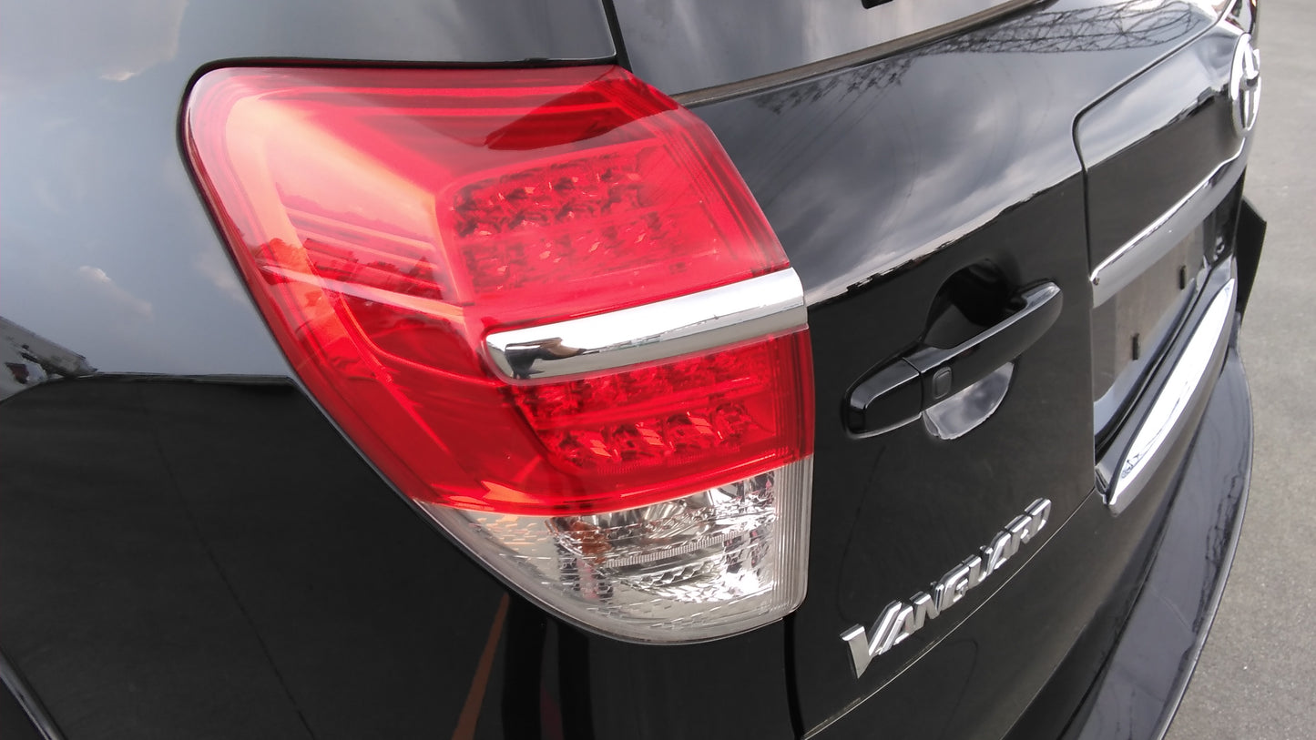 824. Toyota Vanguard 240S S-PKG 2012