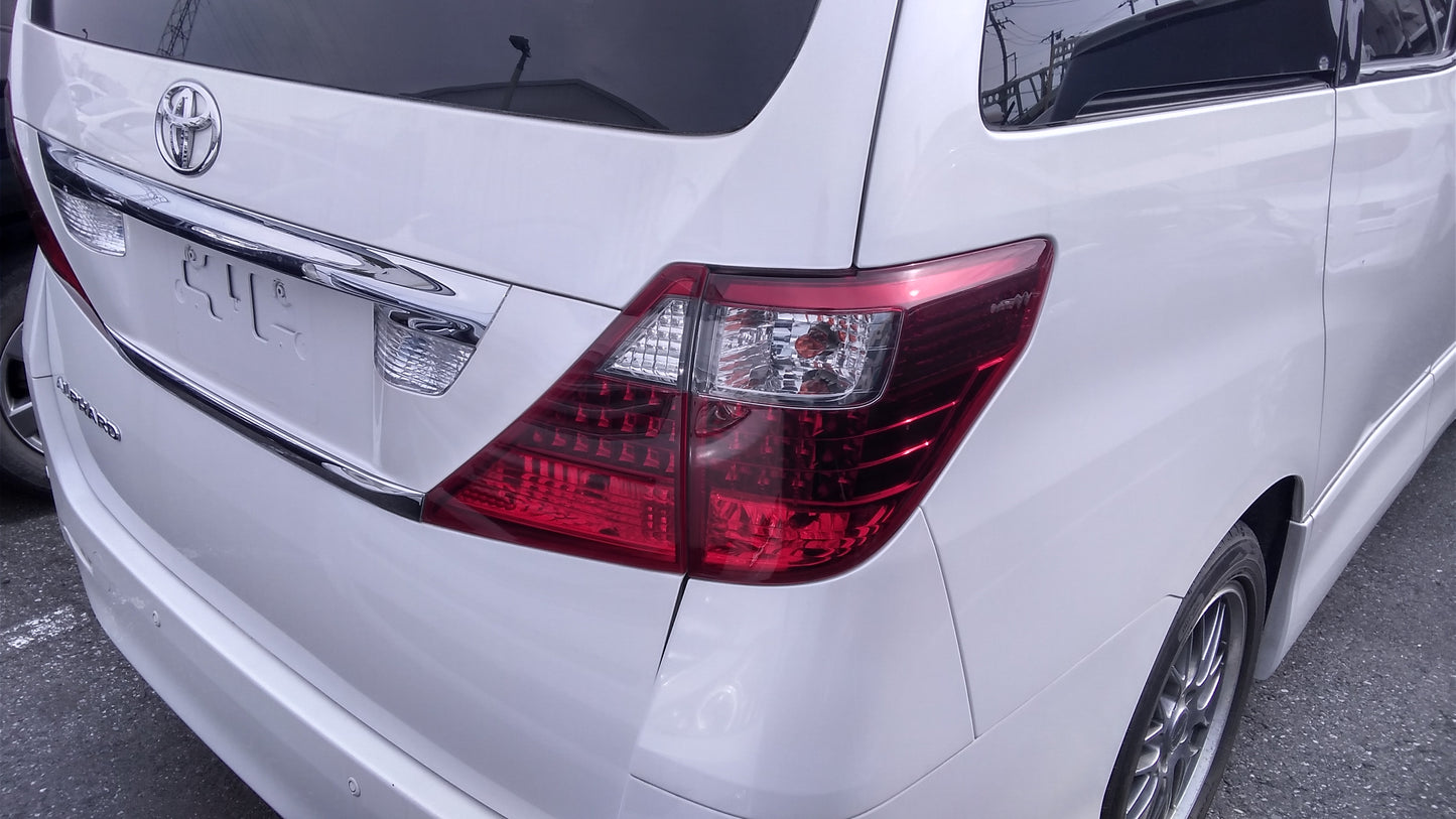 821. Toyota Alphard 240S 2008