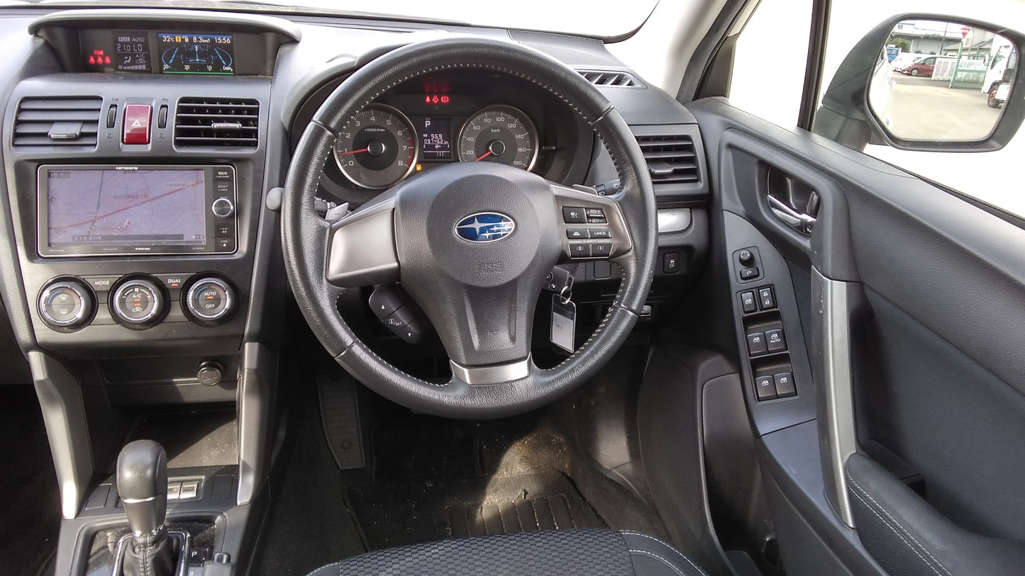 827. Subaru Forester 2.0I-L EYESIGHT 2014