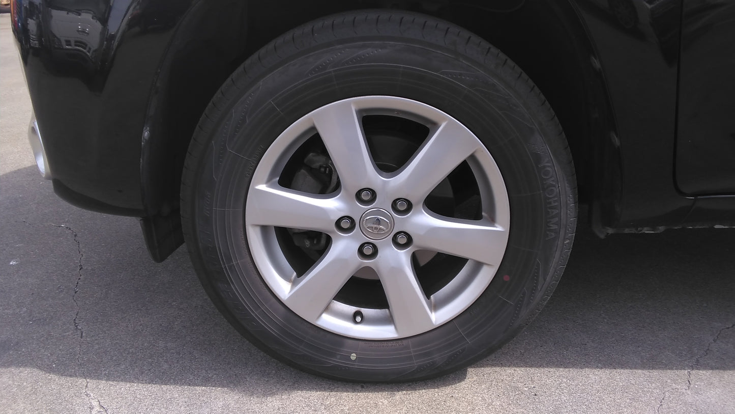 828. Toyota Vanguard 240S 2009
