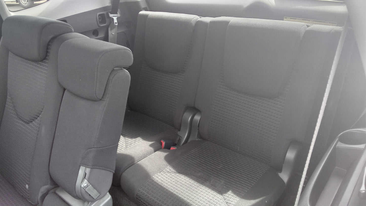 828. Toyota Vanguard 240S 2009