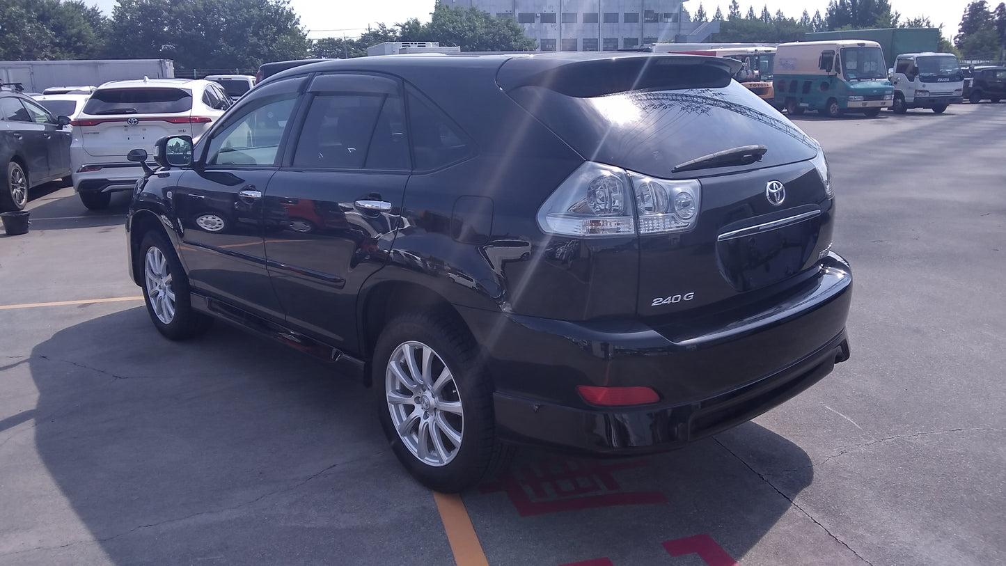 834. Toyota Harrier 240G 2009