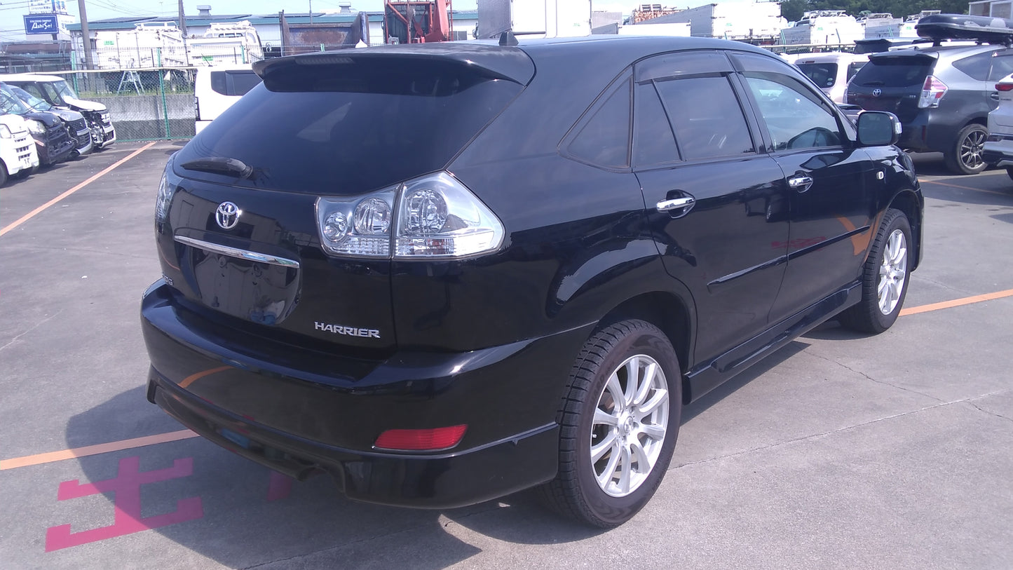 834. Toyota Harrier 240G 2009