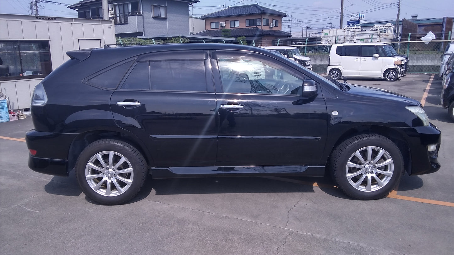 834. Toyota Harrier 240G 2009