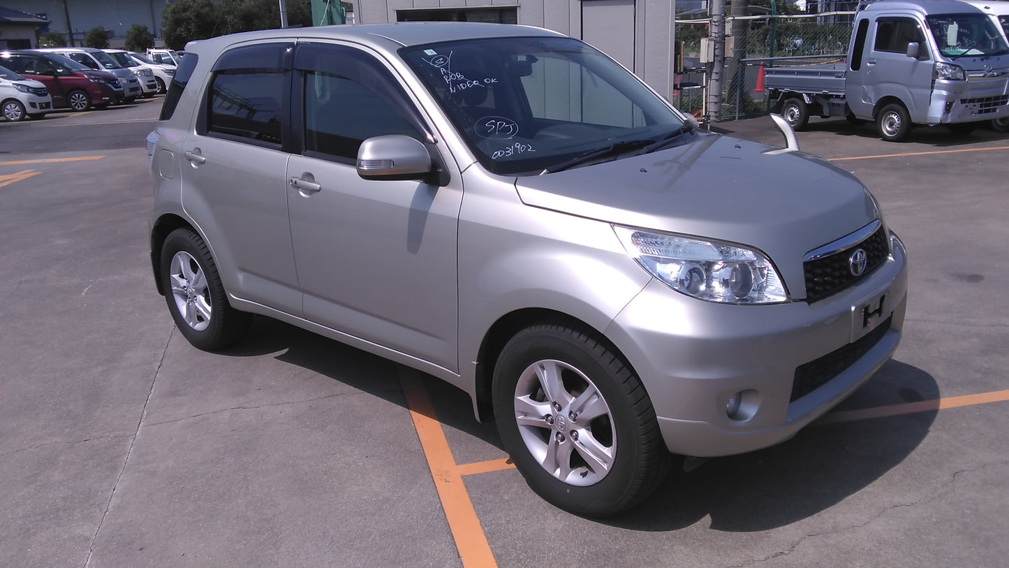 829. Toyota Rush G 2010