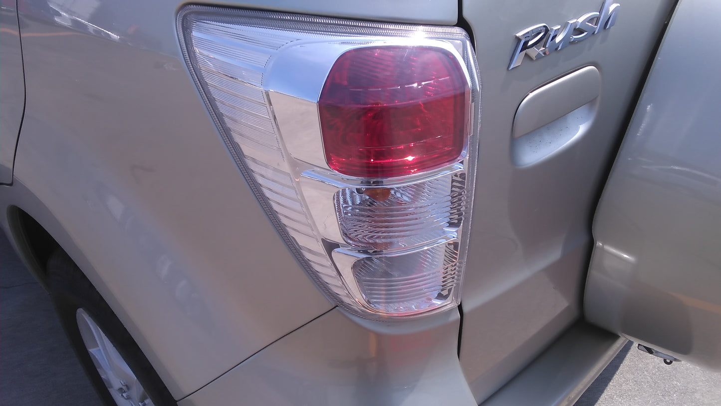 829. Toyota Rush G 2010