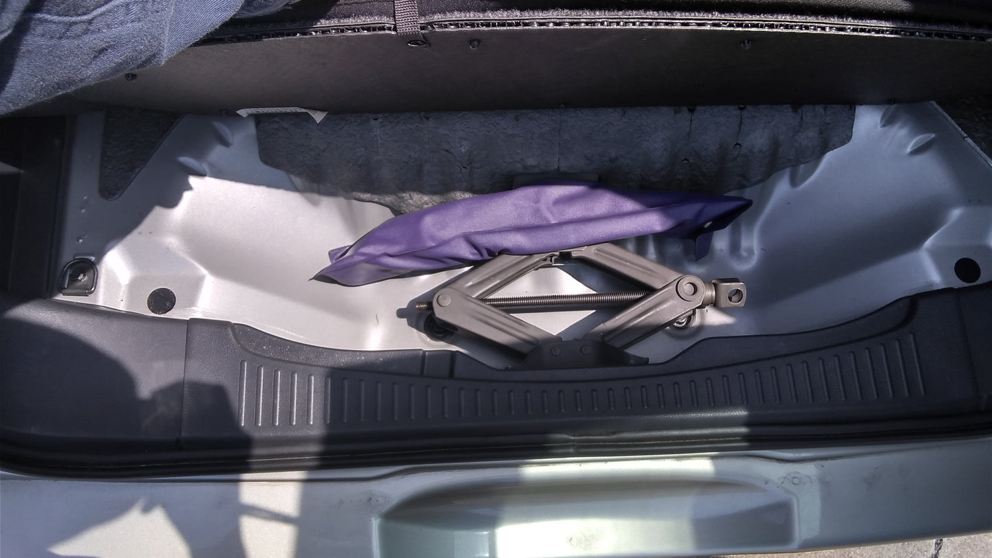 829. Toyota Rush G 2010