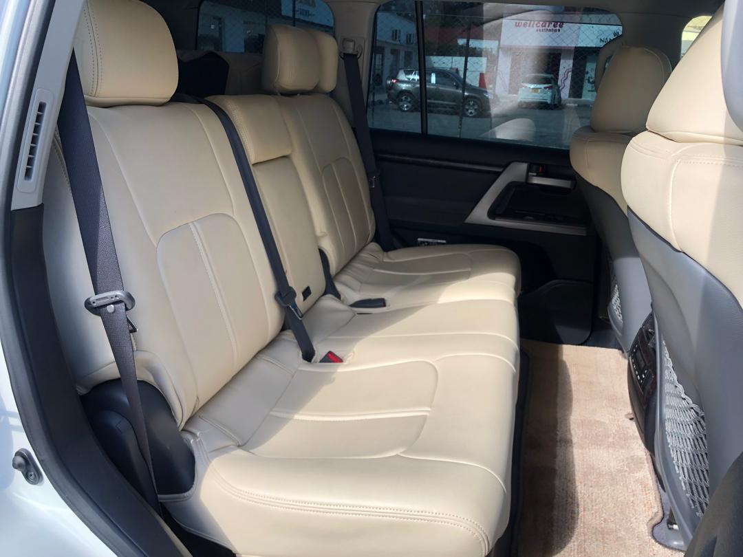841 TOYOTA LAND CRUISER AX 2008
