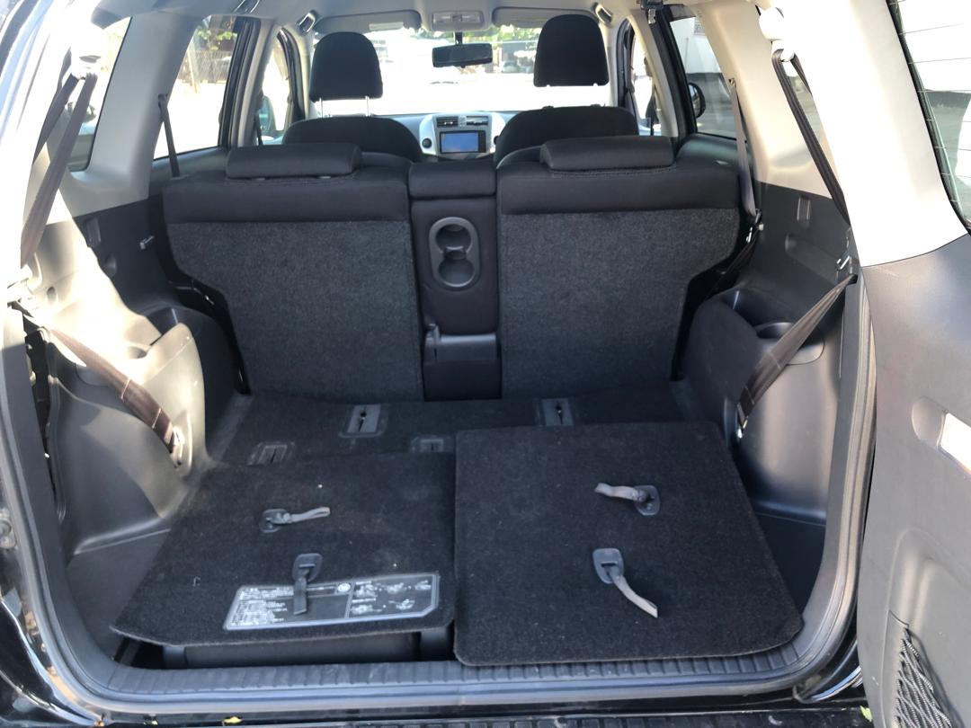 828. Toyota Vanguard 240S 2009