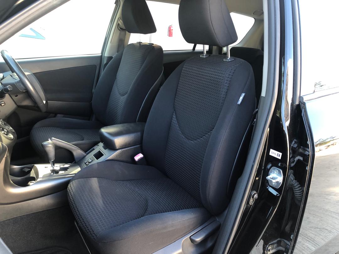 828. Toyota Vanguard 240S 2009