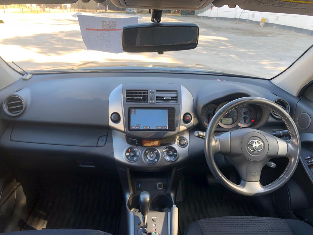 828. Toyota Vanguard 240S 2009