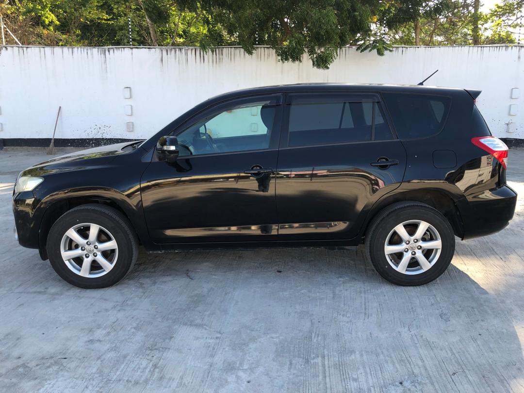 828. Toyota Vanguard 240S 2009