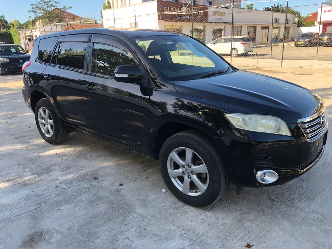 828. Toyota Vanguard 240S 2009