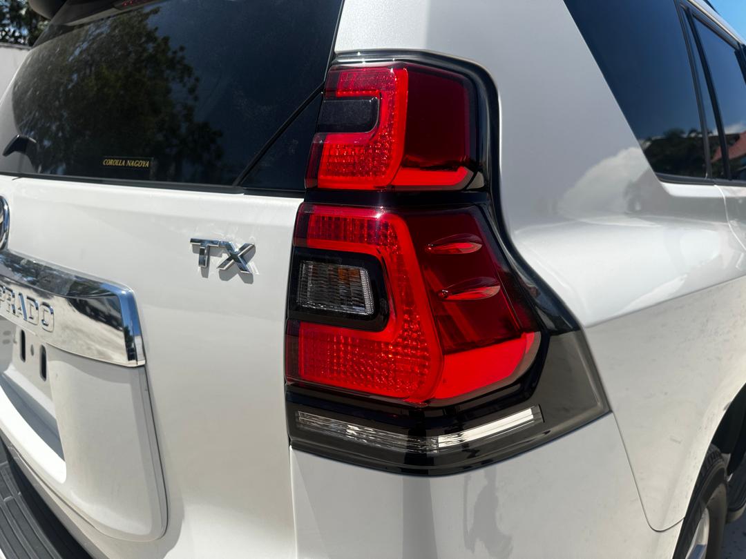 629. Toyota Land Cruiser Prado TX 2023