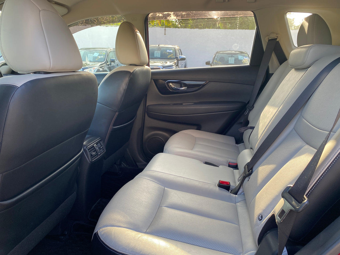 631. Nissan X-Trail Mode Premier i High Contrast Interior 2018