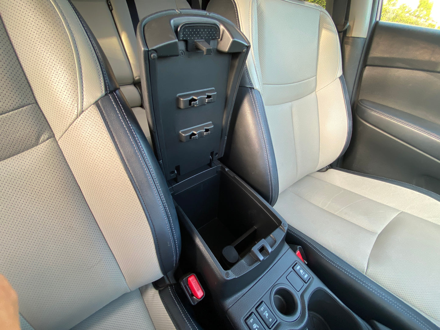 631. Nissan X-Trail Mode Premier i High Contrast Interior 2018