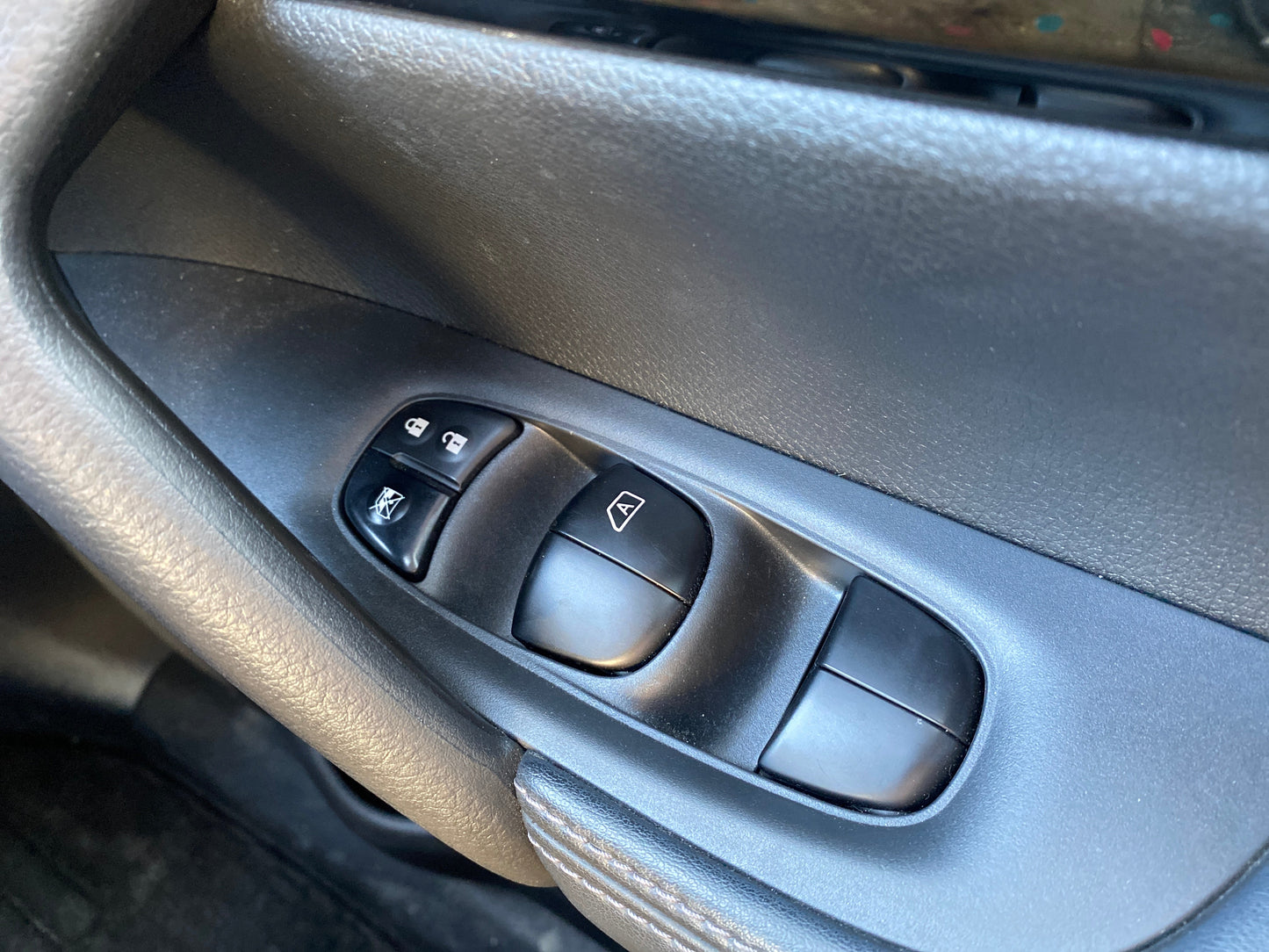631. Nissan X-Trail Mode Premier i High Contrast Interior 2018
