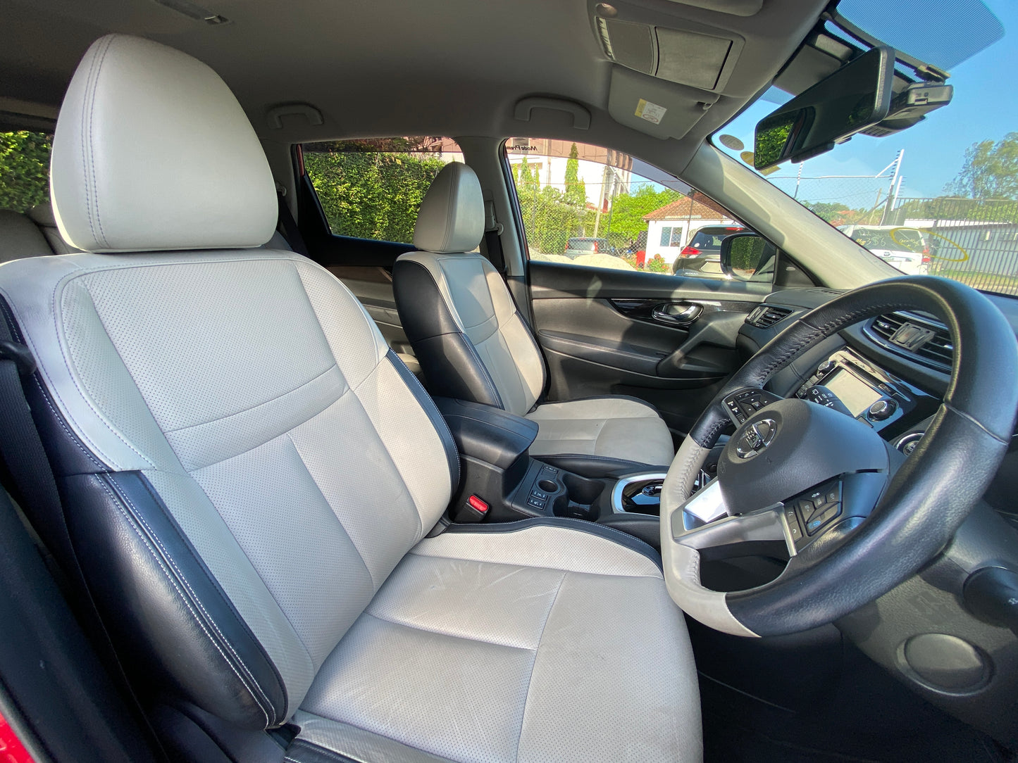 631. Nissan X-Trail Mode Premier i High Contrast Interior 2018